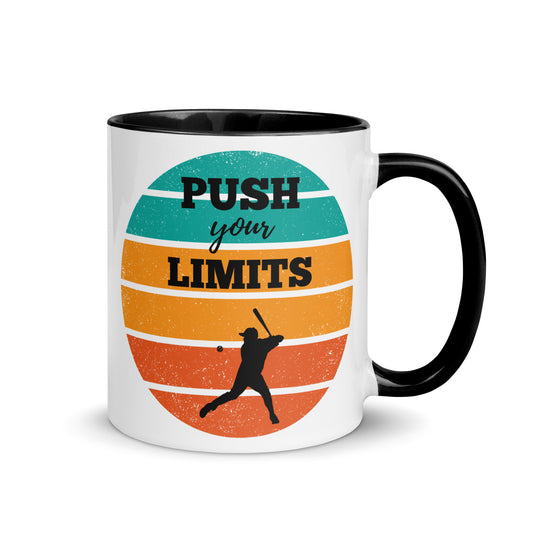 kunstvoll bedruckte Sporttasse mit BAseballspieler, Retrohintergrund und dem Spruch Push your limits