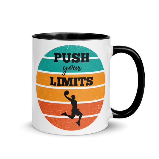 kunstvoll bedruckte Sporttasse mit Basketballspieler und dem Spruch Push your limits